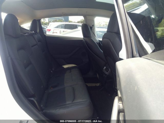 5YJYGDEE4LF016749 Tesla Model Y Long Range