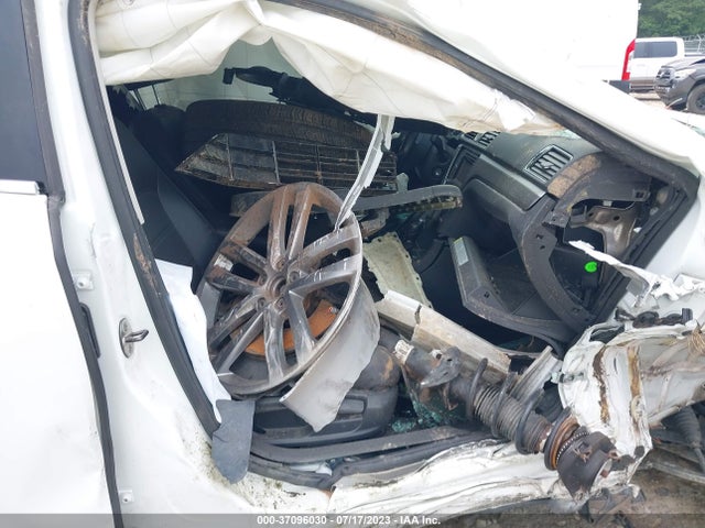 1VWAT7A36GC041364 Volkswagen Passat 1.8t R-line W/comfort Pkg