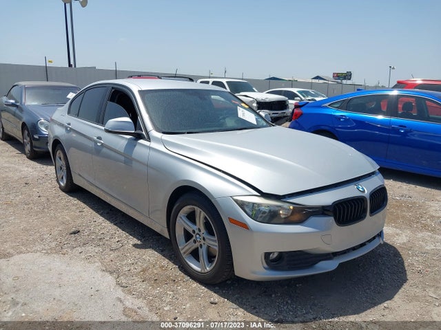 BMW 3 Series 320i 2014 WBA3B1G54ENS81158 Image 1