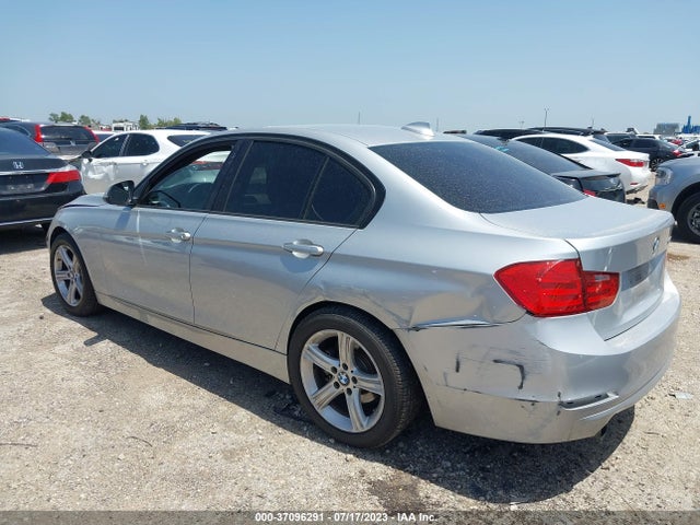 BMW 3 Series 320i 2014 WBA3B1G54ENS81158 Image 3
