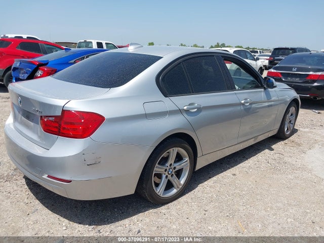 BMW 3 Series 320i 2014 WBA3B1G54ENS81158 Image 4