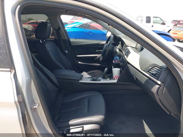BMW 3 Series 320i 2014 WBA3B1G54ENS81158 Image 5