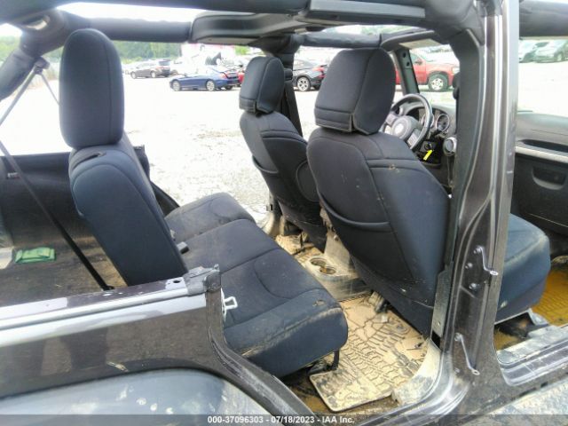 1C4HJWDG2GL249905 Jeep Wrangler Unlimited Sport