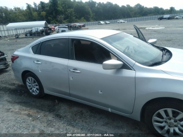1N4AL3AP5HN343514 Nissan Altima 2.5 S