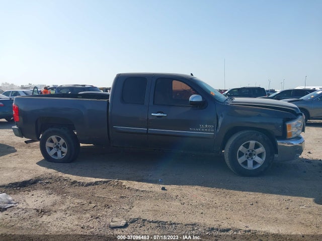 2011 CHEVROLET SILVERADO 1500 LT VIN: 1GCRCSE00BZ433075