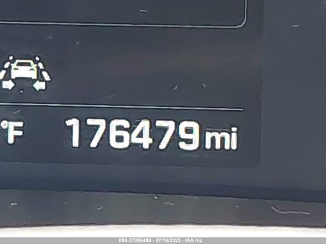 Hyundai Elantra Limited 2017 5NPD84LF2HH042623 Image 13
