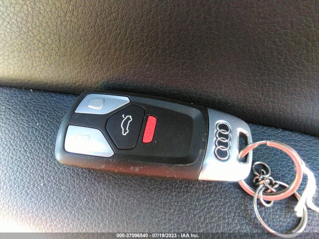 WA1VAAF75JD043475 Audi Q7 Prestige