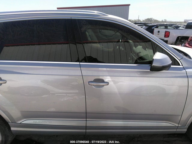 WA1VAAF75JD043475 Audi Q7 Prestige