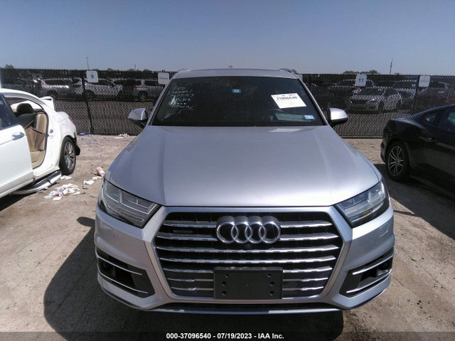 WA1VAAF75JD043475 Audi Q7 Prestige