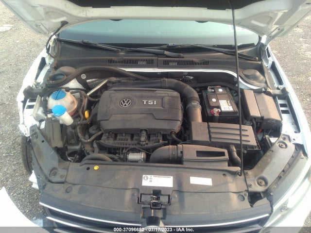 3VWL17AJ3GM368882 Volkswagen Jetta Sedan 1.8t Sel