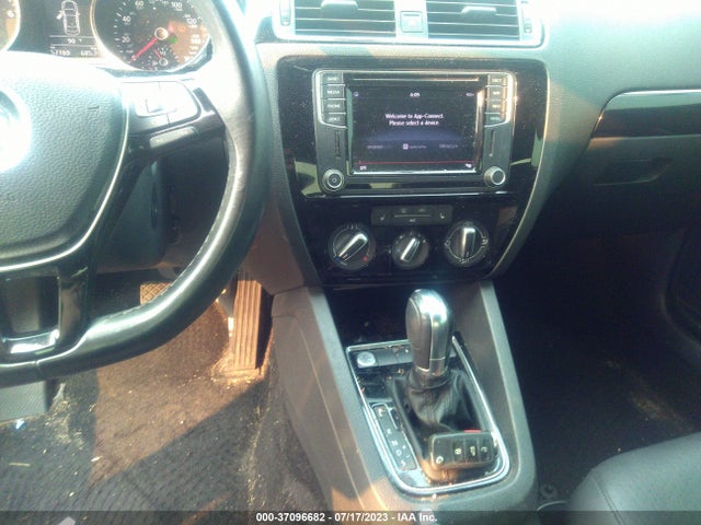 3VWL17AJ3GM368882 Volkswagen Jetta Sedan 1.8t Sel