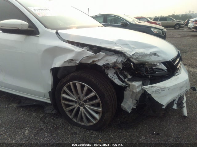 3VWL17AJ3GM368882 Volkswagen Jetta Sedan 1.8t Sel
