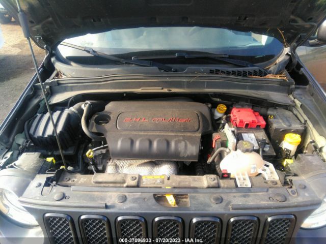 ZACCJBBB9JPJ16245 Jeep Renegade Latitude