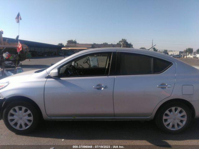3N1CN7AP0KL833499 Nissan Versa Sedan Sv