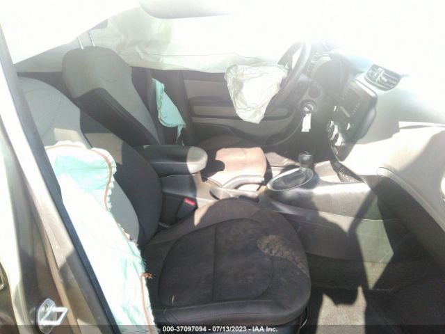 KNDJN2A25J7561224 KIA Soul Base