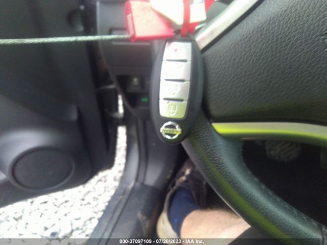 5N1AT2MT6FC864985 Nissan Rogue Sl