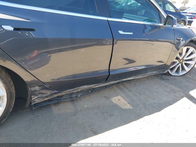 Tesla Model 3 Long Range 2018 5YJ3E1EB5JF079263 Image 12