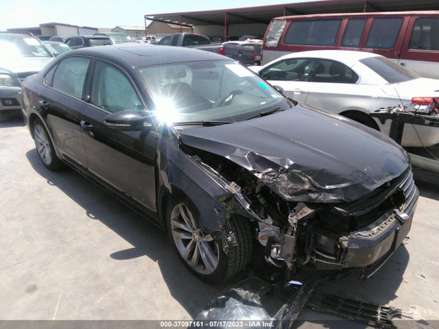 1VWLA7A3XKC010996 auction archive image