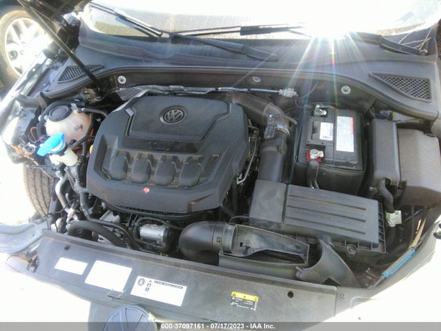 1VWLA7A3XKC010996 Volkswagen Passat 2.0t Wolfsburg Edition