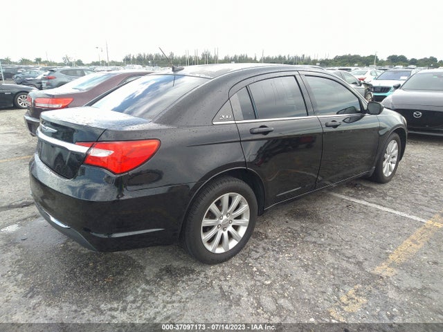 1C3CCBBB4EN171833 Chrysler 200 Touring
