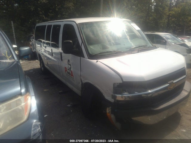 Chevrolet Express Passenger Lt 2018 1GAZGPFG8J1323992 Image 1