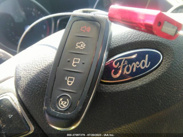 1FMCU9GD8KUB06802 Ford ESCAPE SE