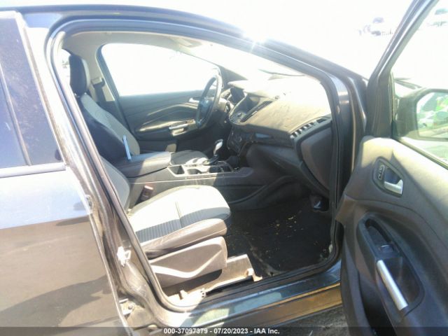 1FMCU9GD8KUB06802 Ford ESCAPE SE