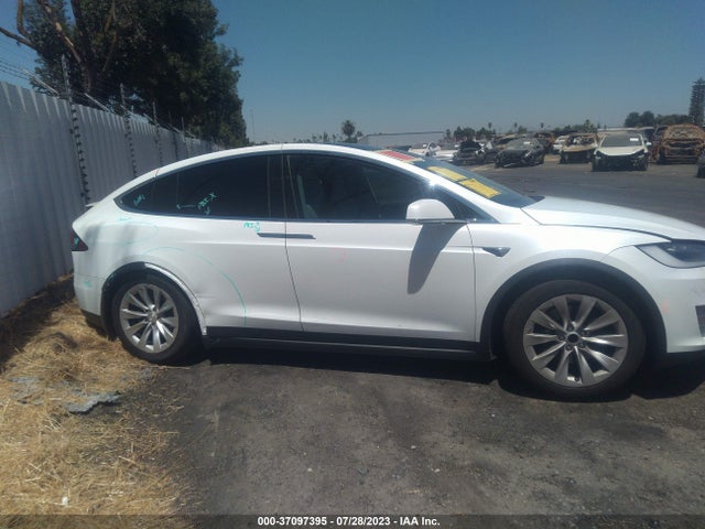 5YJXCBE28JF100183 Tesla Model X 75d/100d/p100d