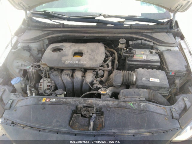 Hyundai ELANTRA SE 2017 5NPD74LF7HH174649 Image 10