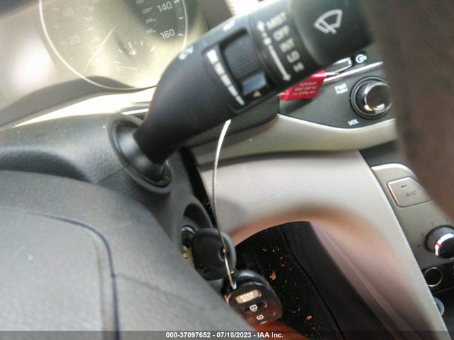 Hyundai ELANTRA SE 2017 5NPD74LF7HH174649 Image 11