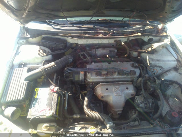 1998 HONDA ACCORD SDN DX VIN: 1HGCF8649WA126897