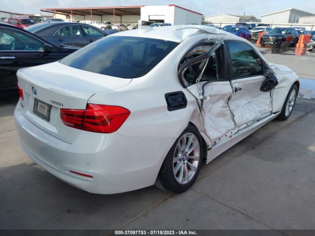WBA8E1G54GNT34862 BMW 3 Series 320i