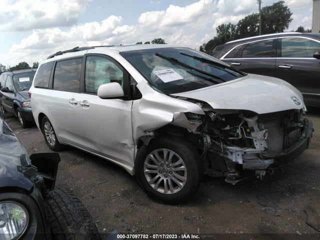 2015 TOYOTA SIENNA XLE/XLE AAS/LTD VIN: 5TDYK3DC2FS683831