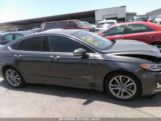 3FA6P0RU6KR261153 Ford Fusion Hybrid Titanium