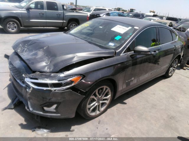 3FA6P0RU6KR261153 Ford Fusion Hybrid Titanium