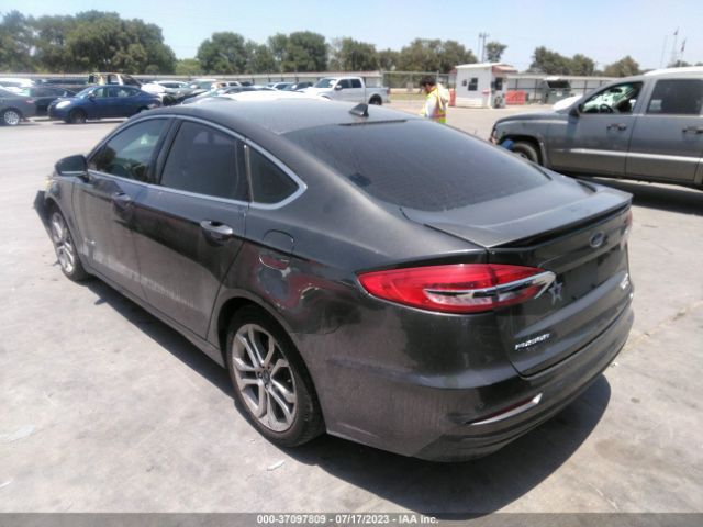 3FA6P0RU6KR261153 Ford Fusion Hybrid Titanium