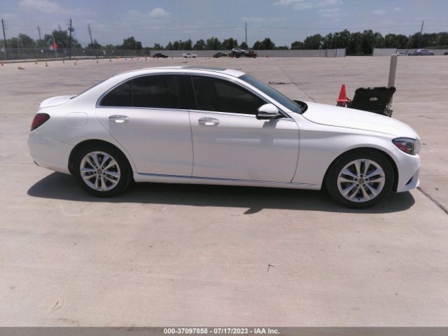 55SWF8DB3KU300699 Mercedes-Benz C-class C 300