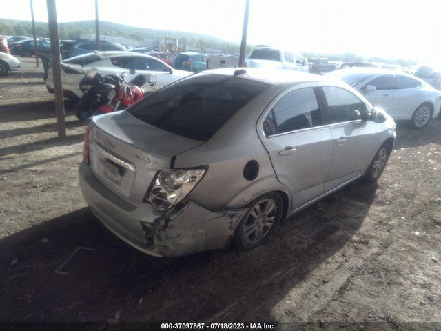 Chevrolet SONIC LT 2016 1G1JC5SH6G4119355 Image 4