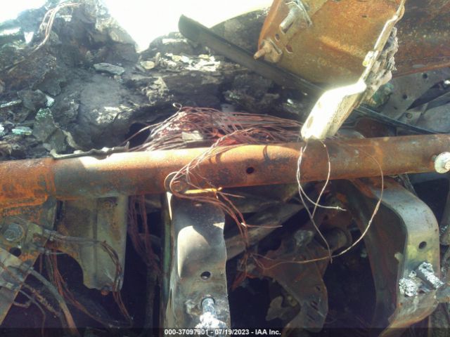 1FMCU0JD6HUD17851 Ford Escape Titanium