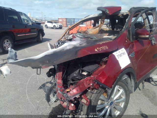1FMCU0JD6HUD17851 Ford Escape Titanium