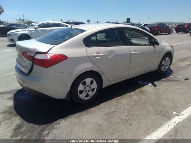 KNAFK4A69F5259044 KIA FORTE LX