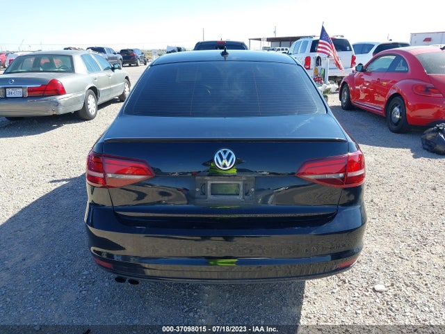 3VWD17AJ1GM306868 Volkswagen Jetta Sedan 1.8t Sport