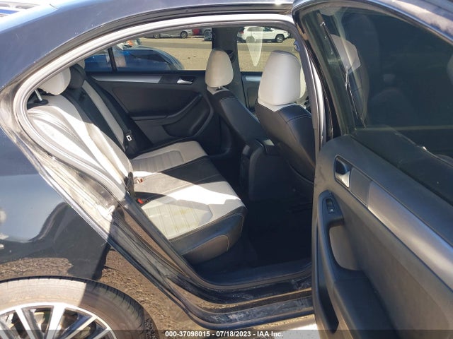 3VWD17AJ1GM306868 Volkswagen Jetta Sedan 1.8t Sport