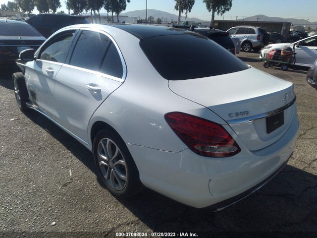 55SWF4JB8FU049312 Mercedes-Benz C-class C 300