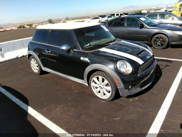 2007 MINI COOPER S WMWMF73527TL91335 Photo 0