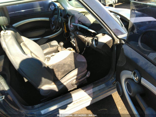 2007 MINI COOPER S WMWMF73527TL91335 Photo 4