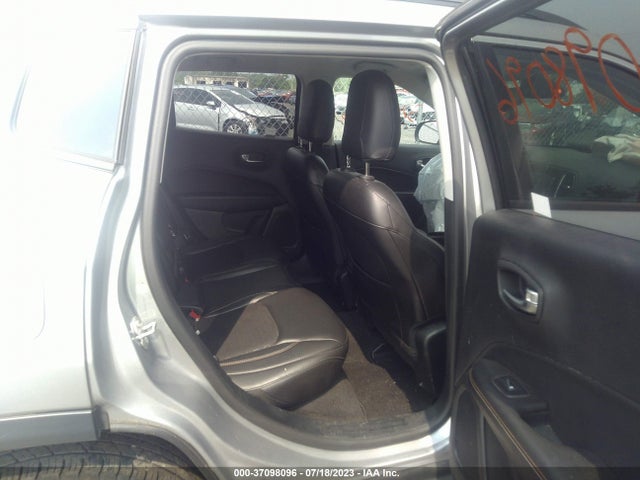 2018 JEEP COMPASS LATITUDE VIN: 3C4NJDBB9JT283009