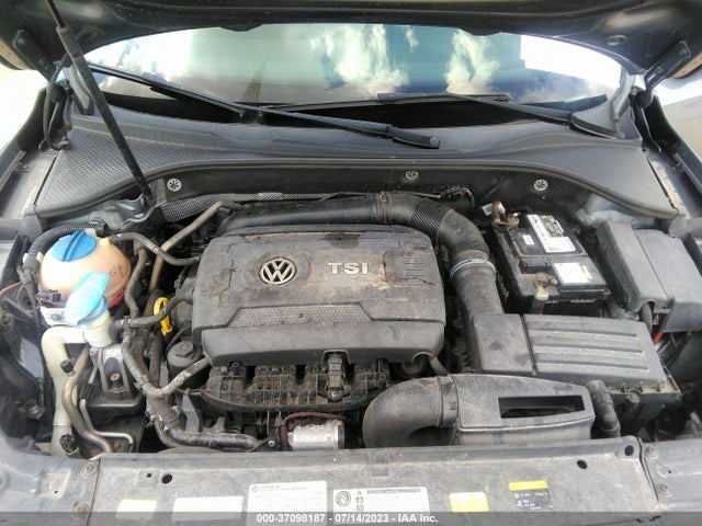 1VWAT7A36FC017032 Volkswagen Passat 1.8t Wolfsburg Ed
