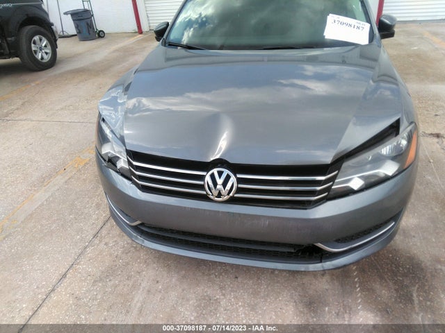 1VWAT7A36FC017032 Volkswagen Passat 1.8t Wolfsburg Ed