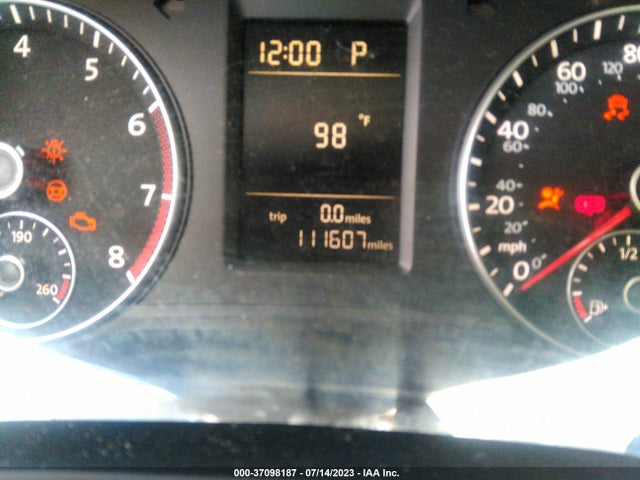 1VWAT7A36FC017032 Volkswagen Passat 1.8t Wolfsburg Ed